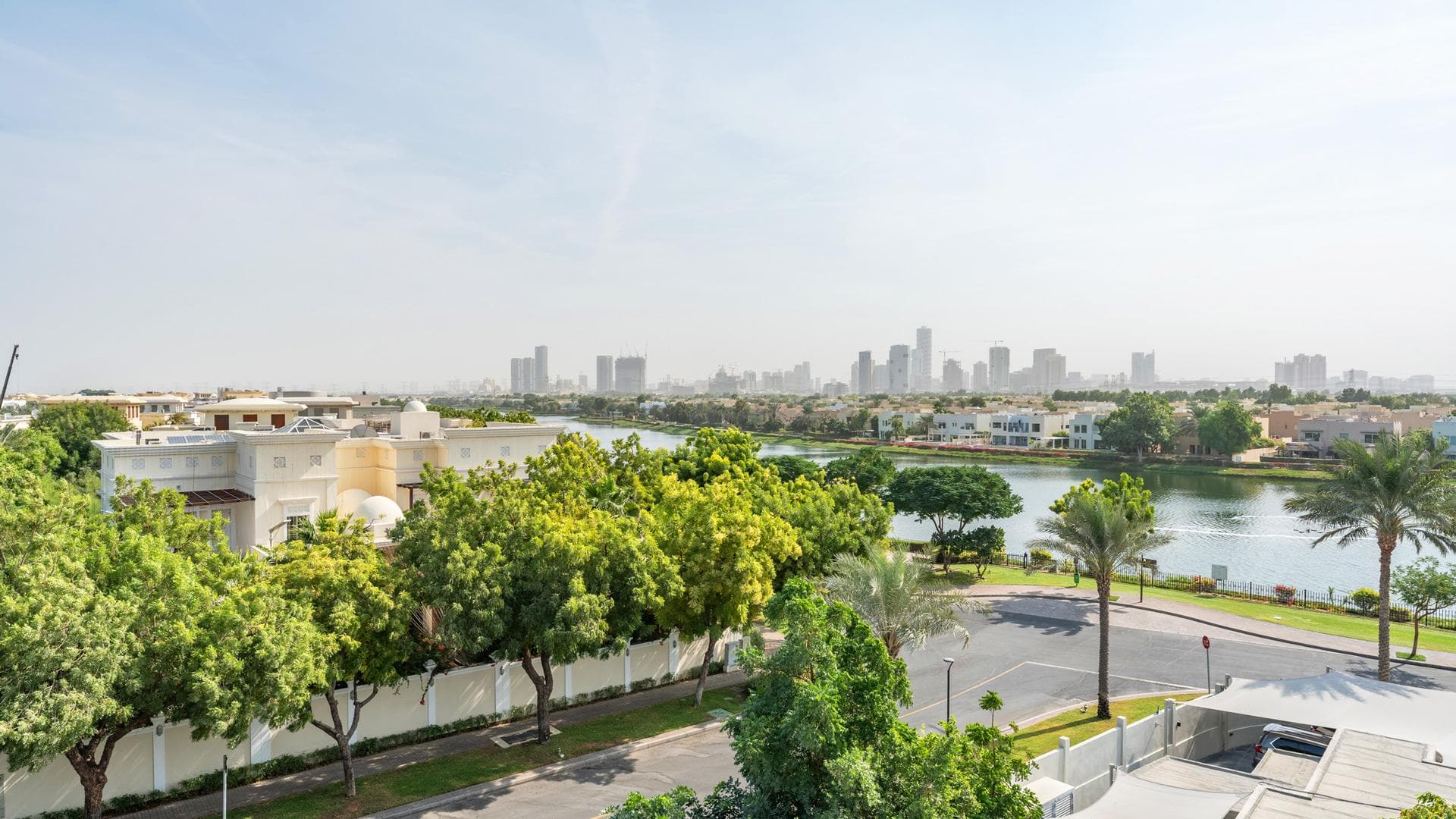 Emirates Hills Dubai | Luxury Villas in Exclusive Gated Community