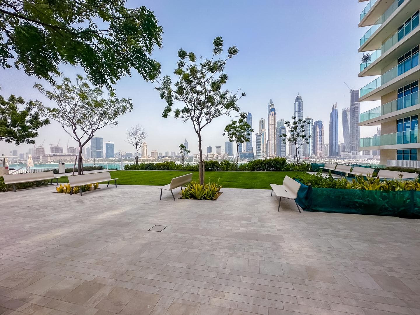 Emaar Beachfront Dubai – Exclusive Seaside Living with Stunning Gulf Views