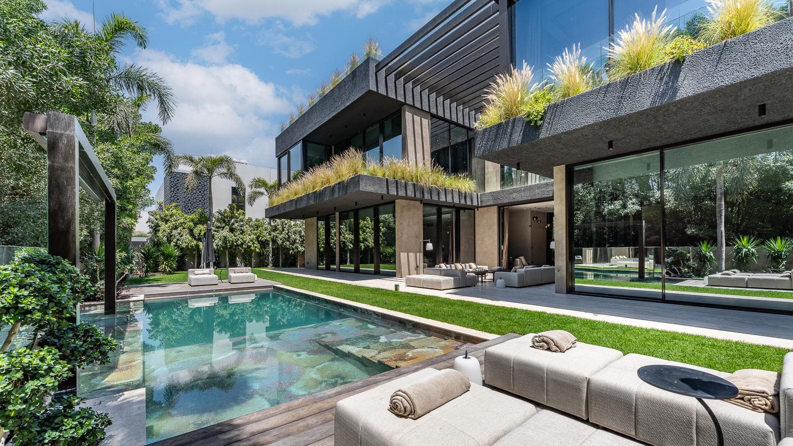 Al Barari Dubai | Luxury Villas & Green Living Community