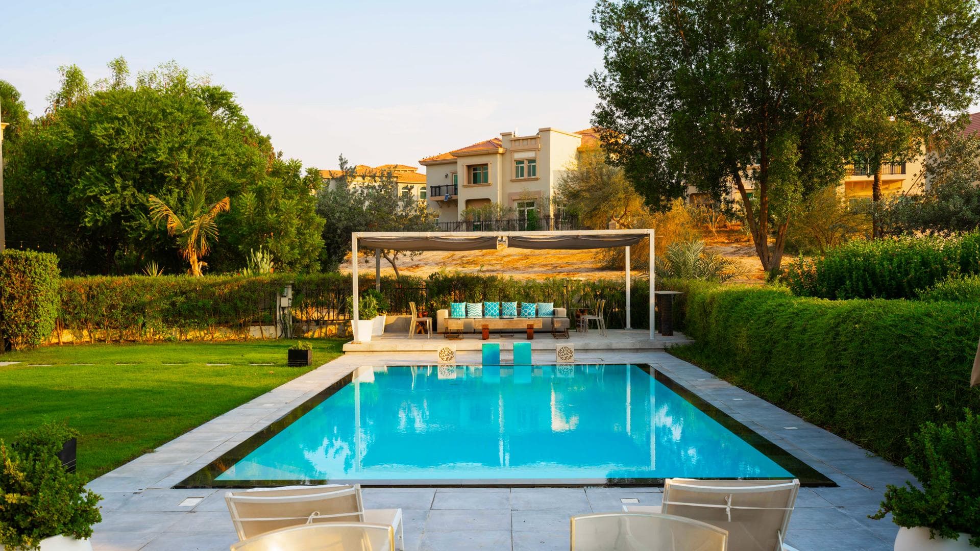 Jumeirah Islands Dubai – Tranquil Villa Living in a Unique Island Community