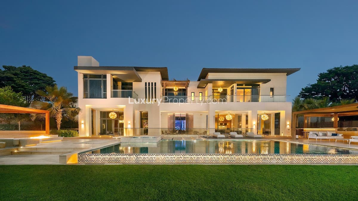 Elegant furnished 7-bedroom villa for sale at Dubai Hills Grove in Dubai Hills Estate
